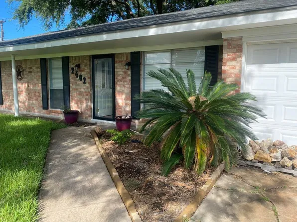 2402 15th Ave N, Texas City, TX 77590