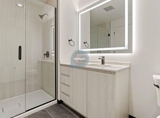 1360 W Randolph St #2296, Chicago, IL 60607