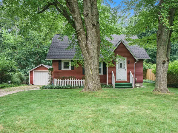 2226 Frederick Ave, Kalamazoo, MI 49008