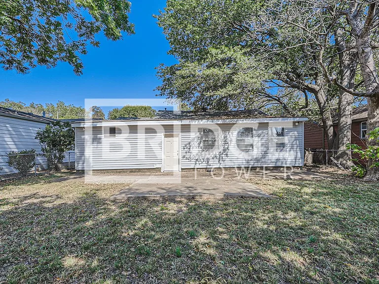 224 E Boyd St — Photo 17