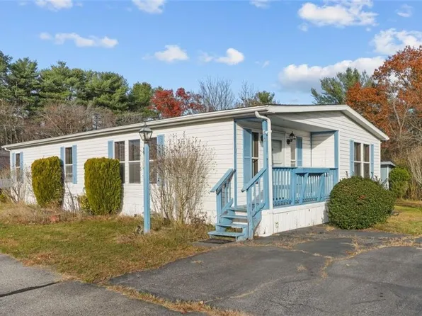 10 Greenwich St W, West Greenwich, RI 02817