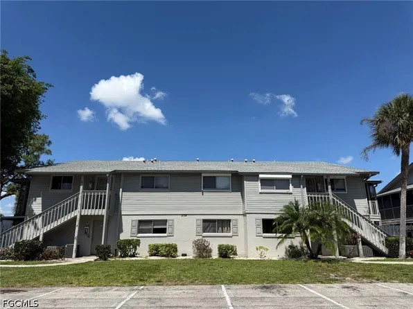 5751 Foxlake Dr APT A, North Fort Myers, FL 33917