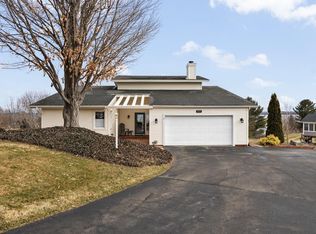 9686 Londolyn Blf, Traverse City, MI 49686