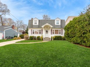 1408 Gaston St, Wantagh, NY