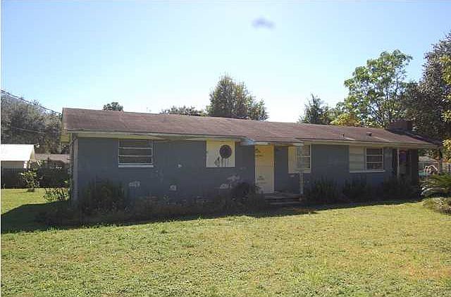 1st image of 8045 Beaver Cir
