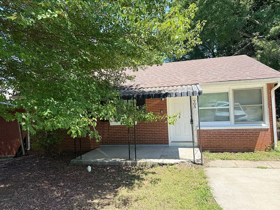 903 Richland St