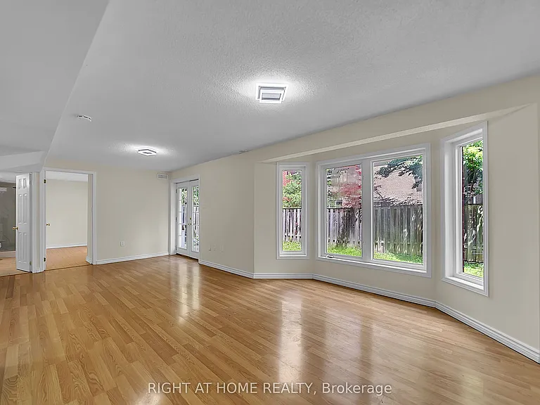 47 Medoc Pl — Photo 11