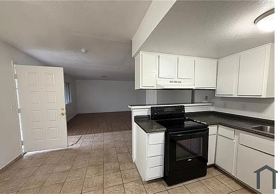 4th image of 4750 Thunderbolt Ave APT 3