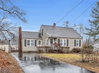 2 Nelson Ave, Tewksbury, MA 01876