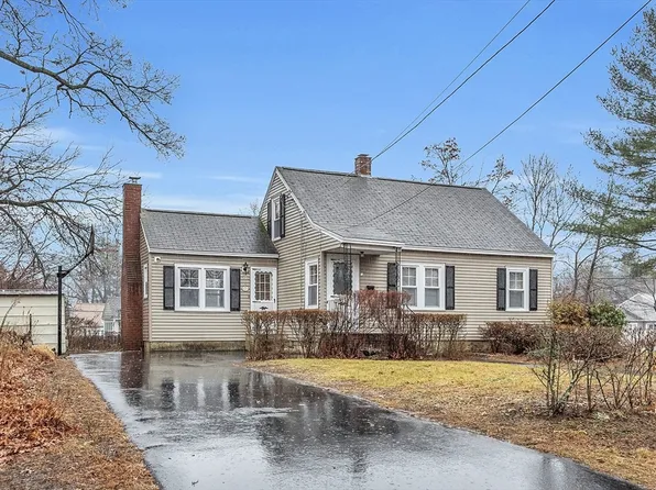2 Nelson Ave, Tewksbury, MA 01876