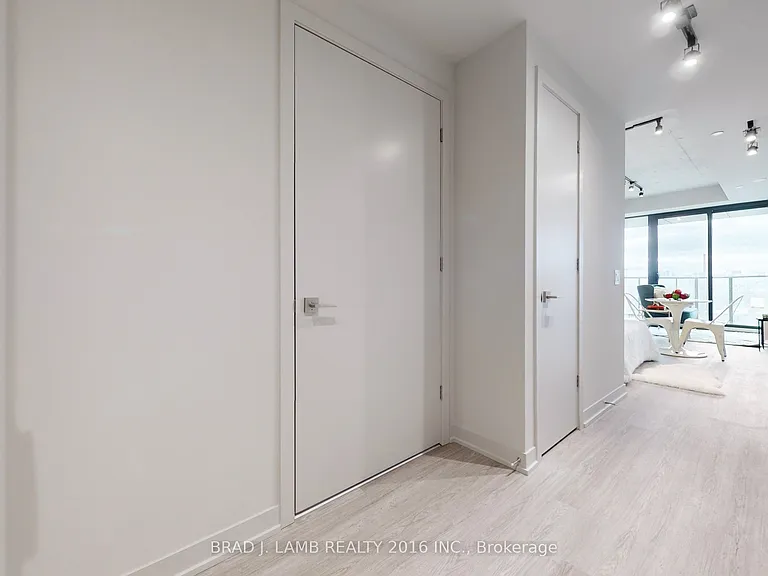 195 McCaul St #1014 — Photo 18