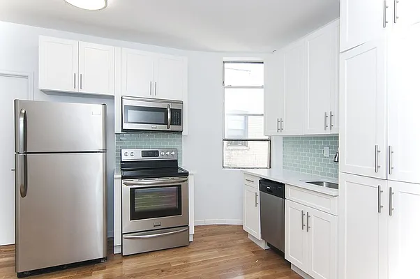 Rented by Bold New York | media 10