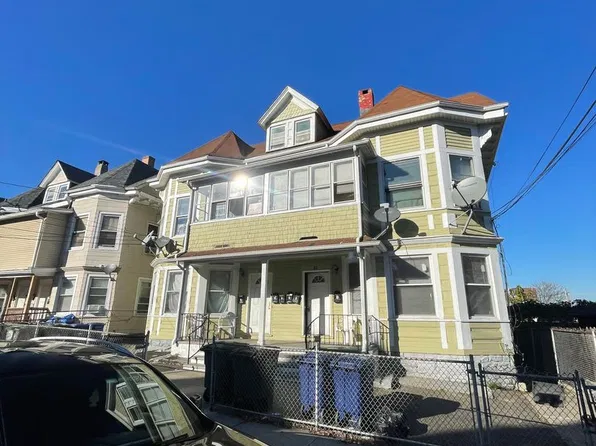 30 Center St #32, Bridgeport, CT 06604