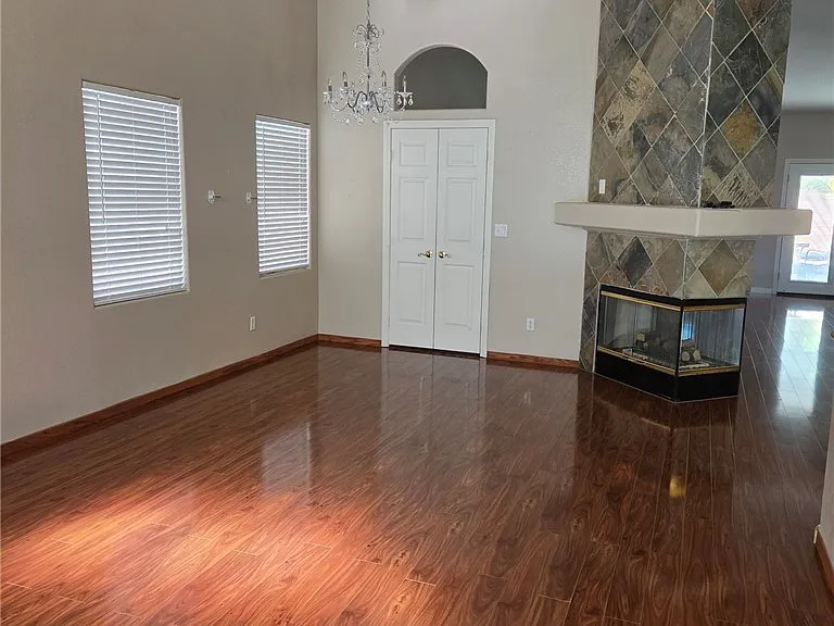 506 Melrose Heights St — Photo 21