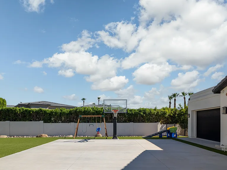 6732 E San Juan Ave — Photo 13