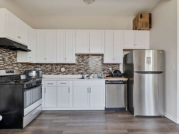 4th image of 317 S Homan Ave #1S