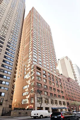 Rented by Halstead Real Estate | media 18