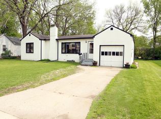 1133 7th St NW, Faribault, MN 55021