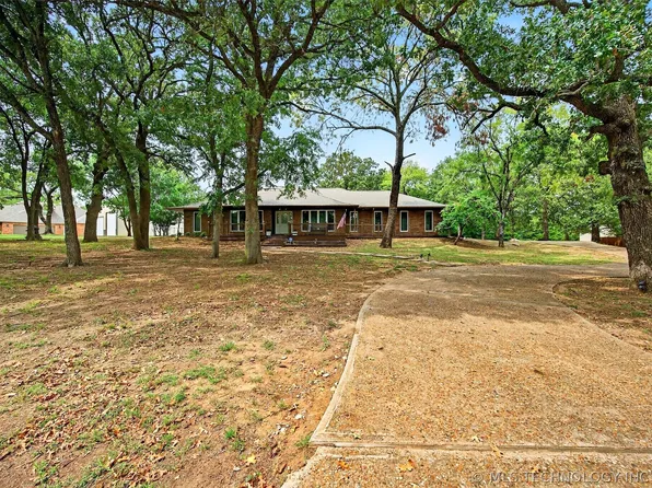 123 N Park Dr, Mead, OK 73449