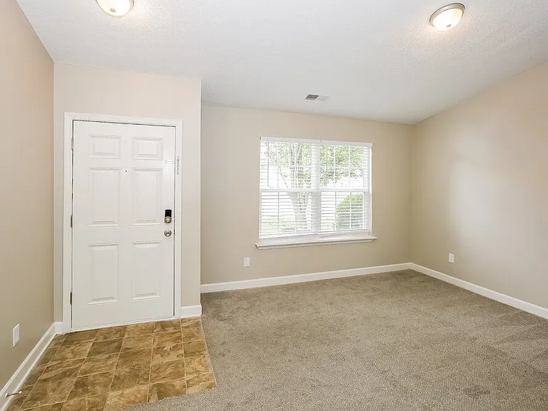 1405 Summer Coach Dr — Photo 7