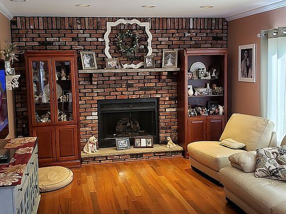 4th image of 436 Vineland Ave