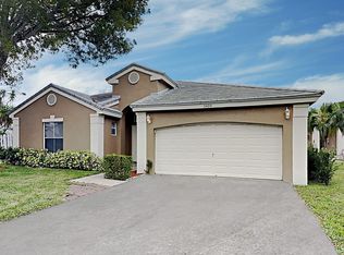 5400 NW 53rd Dr, Pompano Beach, FL 33073