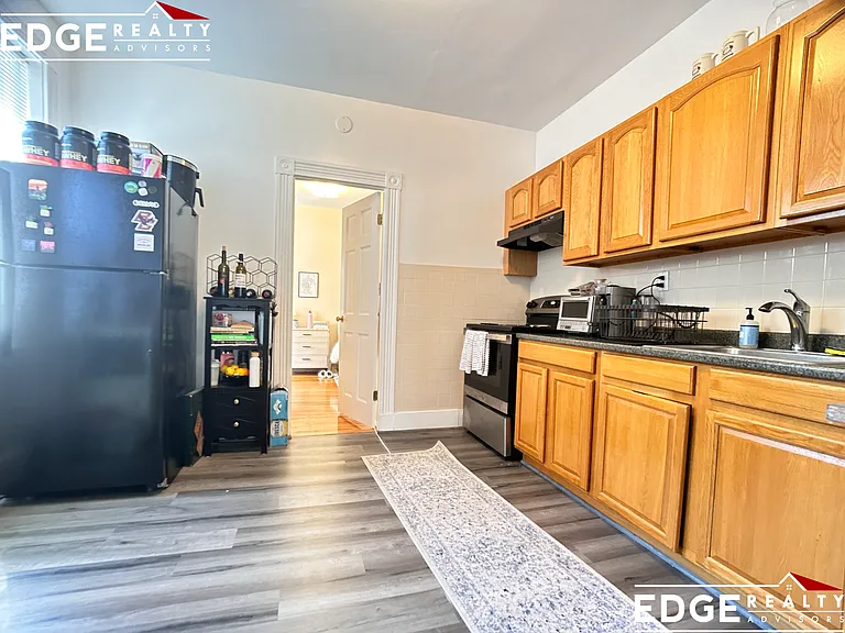 16 Fuller St #5 — Photo 8