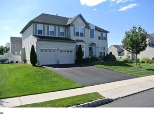 6 Dudley Dr, Burlington, NJ 08016