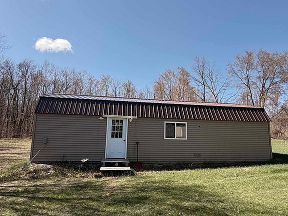 3rd image of 2020 E Long Lake Rd