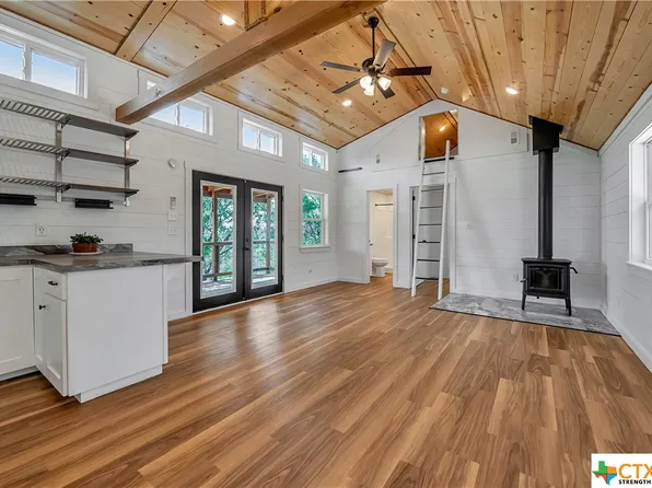 150 River Shoals Dr, Kempner, TX 76539