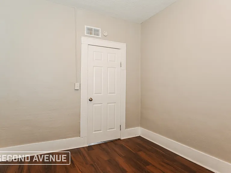 1548 W 23rd St — Photo 14