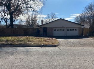 3440 Robin Rd, Paris, TX 75460