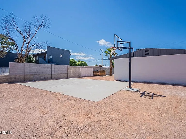 37 E El Parque Dr #A — Photo 8