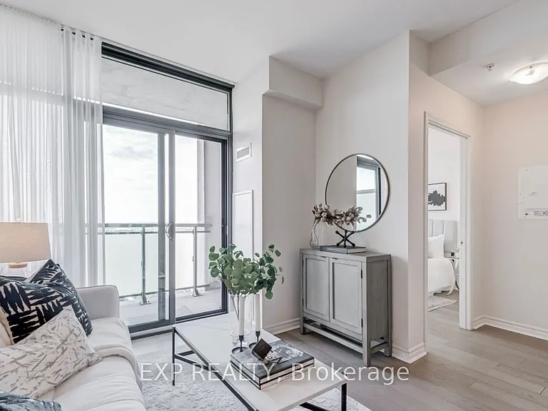 2522 Keele St #704 — Photo 8