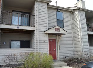 2014 N Rand Rd APT 105, Palatine, IL 60074
