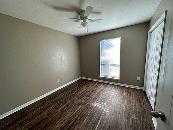 5th image of 2010 Bradford Ct APT B