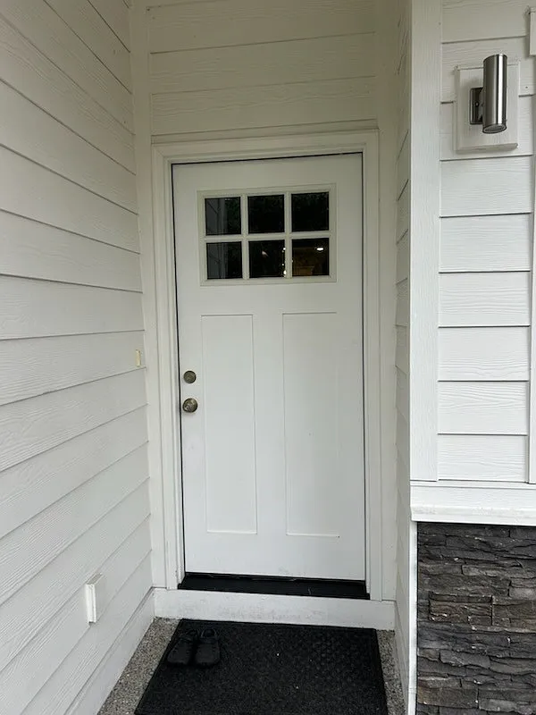 4 bed, 1699 sqft, $3,100 — Photo 2