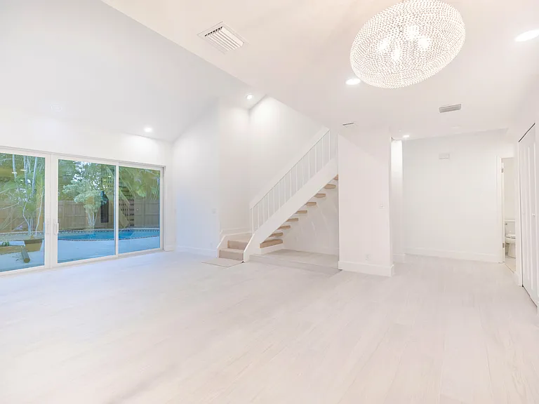 7860 Stanway Pl W — Photo 11