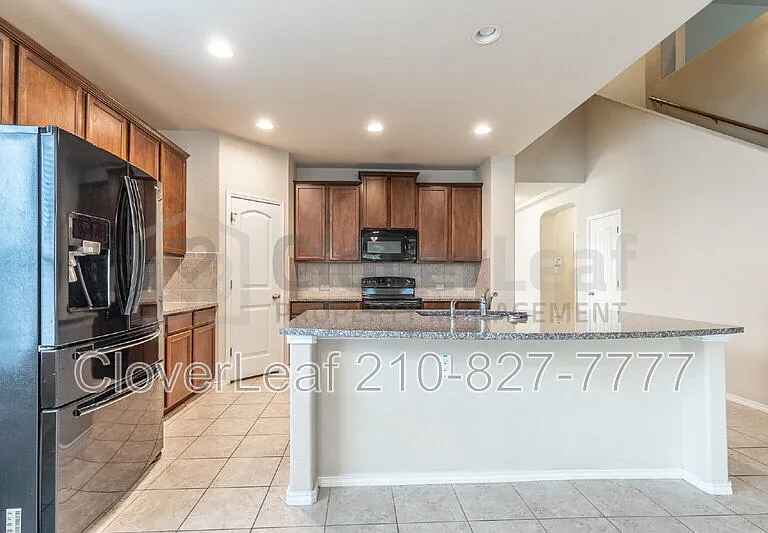 3734 Ox Eye Daisy — Photo 15