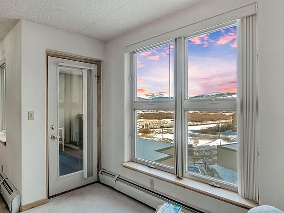 4th image of 980 Lakepoint Drive UNIT 404
