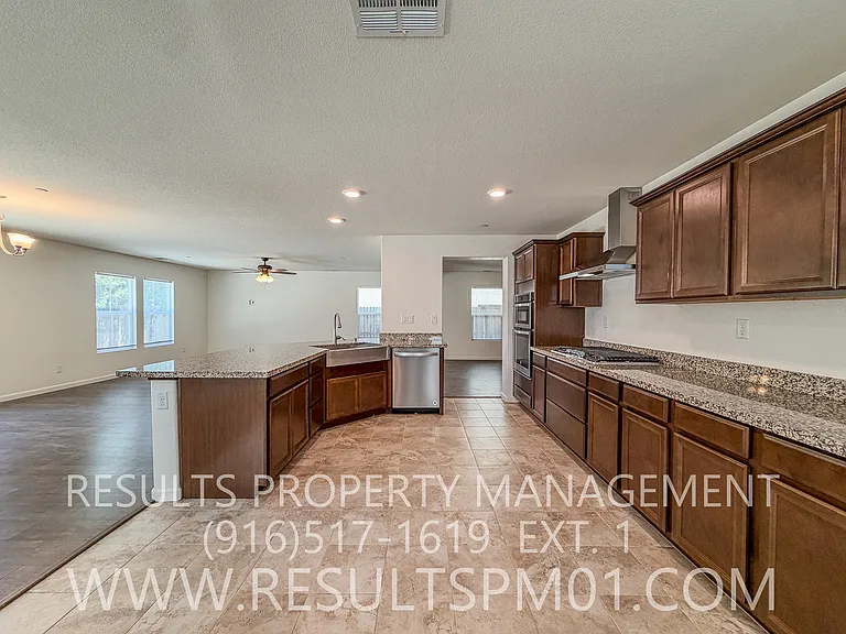 4329 Gentry Way — Photo 18