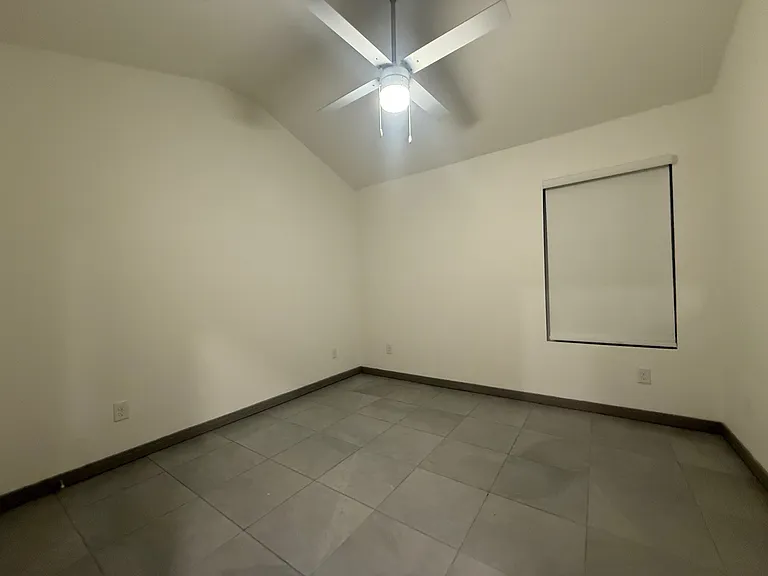 1321 E Iris Ave #3 — Photo 5
