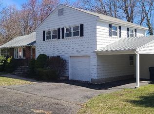 108 Sunnyslope Dr, Middletown, CT 06457