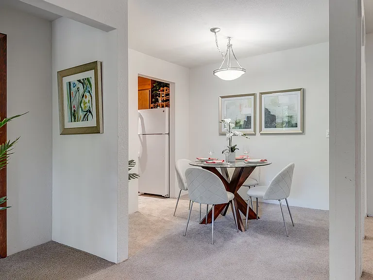 Willow Creek Apartments — Photo 13