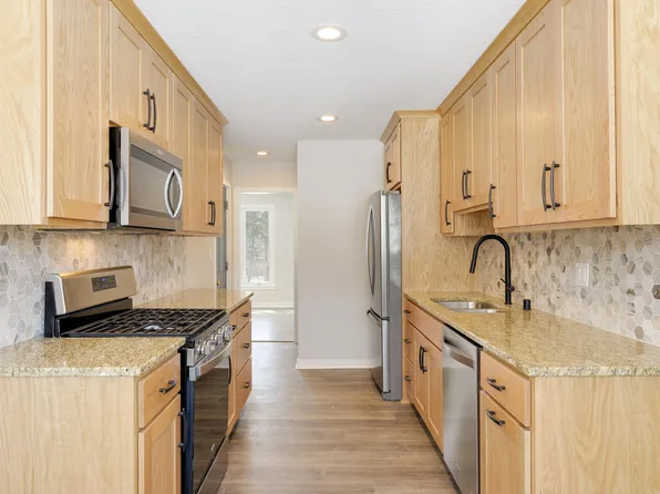 1943 Regent Ave N, Golden Valley, MN 55422