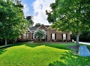 5694 Berry Ridge Dr, Harrisburg, NC 28075