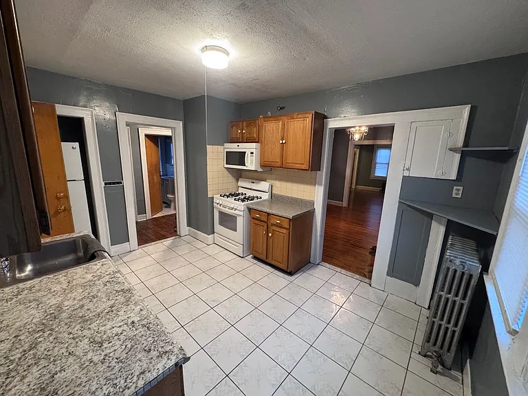 20 Tower Ave #2 — Photo 6