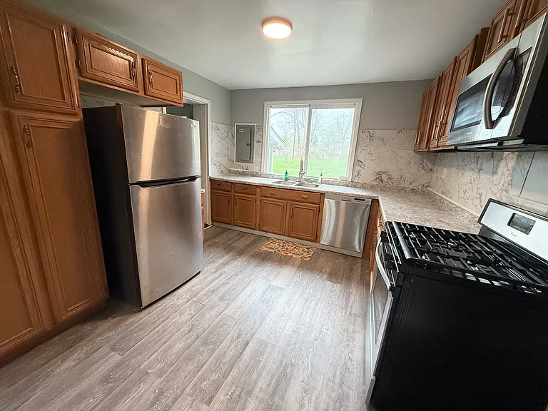 20500 McKishnie St — Photo 8