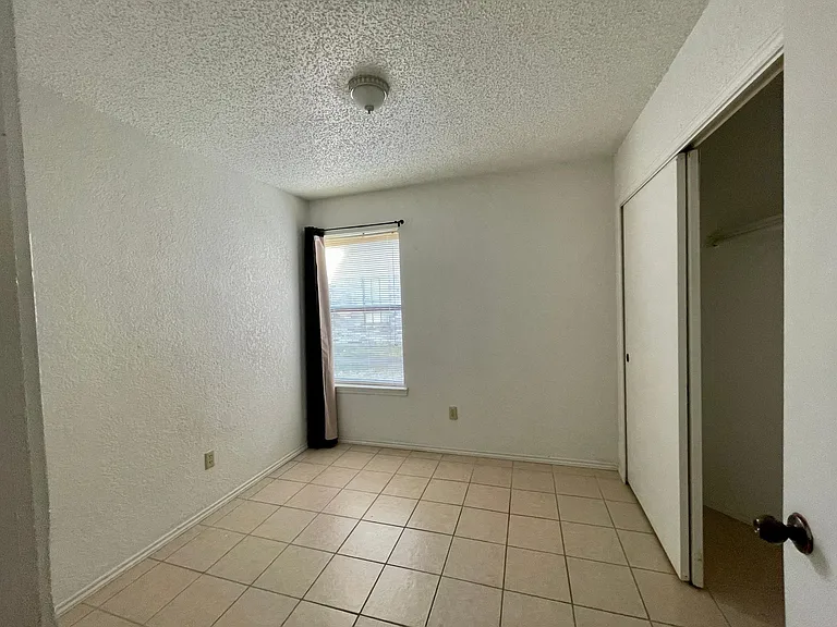 5114 Colonel Travis St — Photo 4