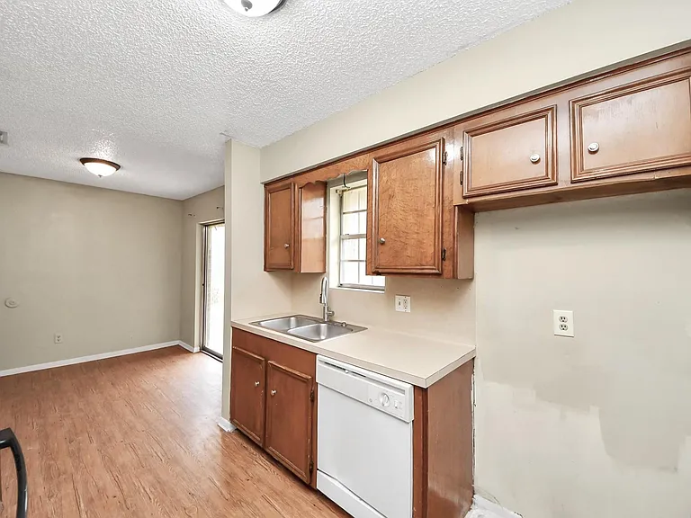 1006 Perry St #100 — Photo 21